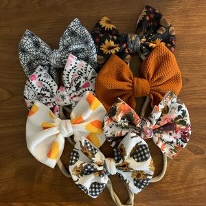 Lot / bundle of fall bows on nylons